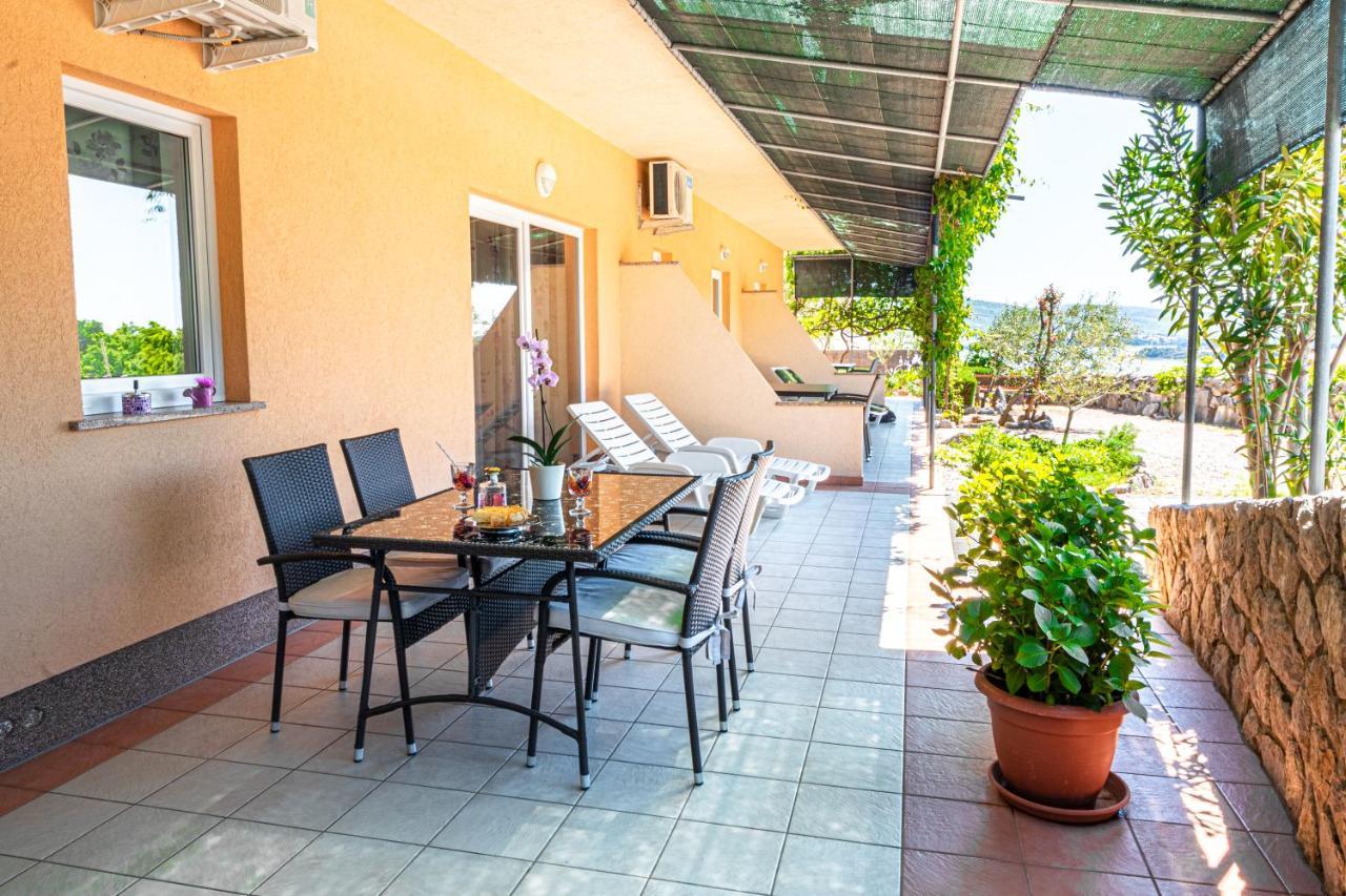 Apartments Sandra Kornic Exterior photo